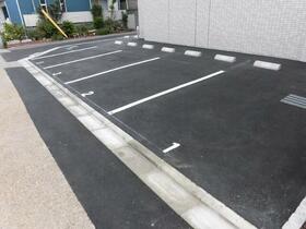 16/16 駐車場