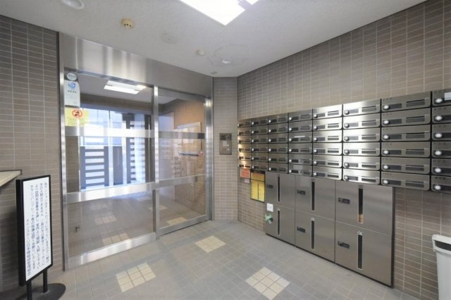 17/20 エントランス