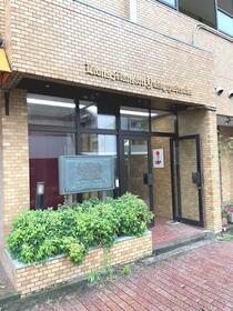 16/16 エントランス