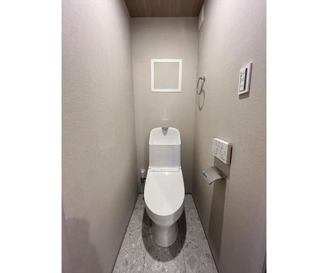 23/30 トイレ