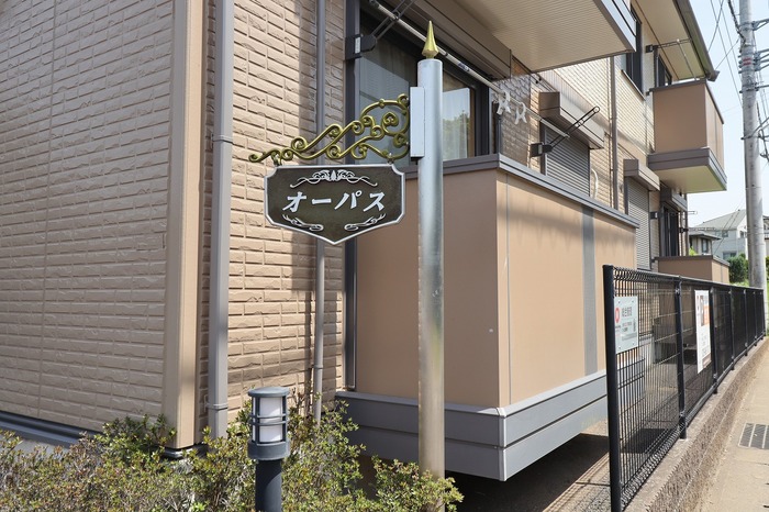 16/19 エントランス