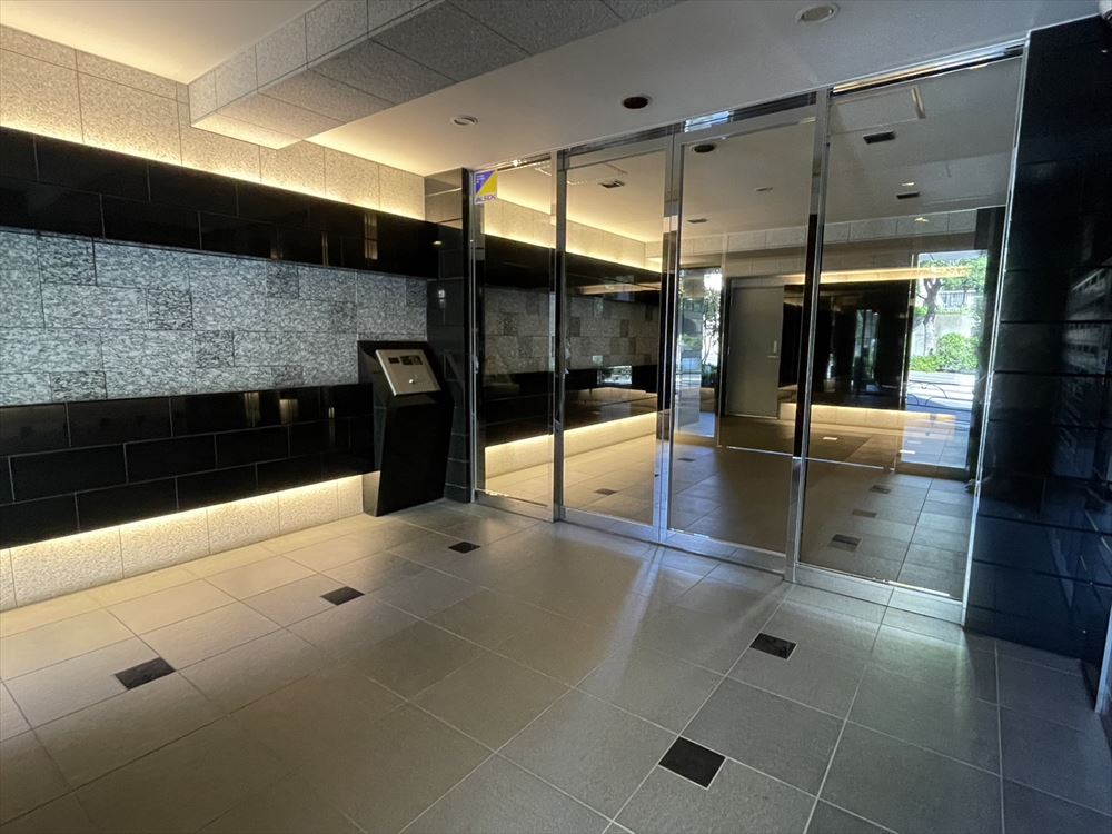 19/20 エントランス