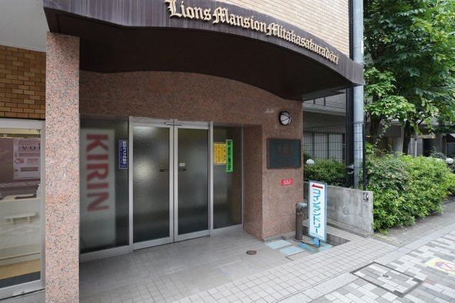 15/27 エントランス