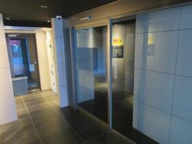 16/16 エントランス