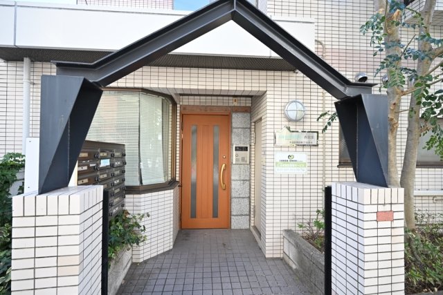 14/26 エントランス