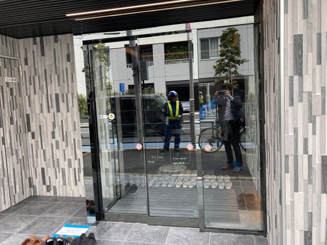 16/20 エントランス