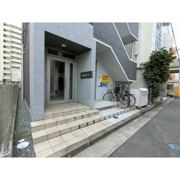 16/16 エントランス