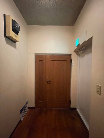 14/27 玄関