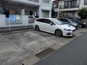 16/16 駐車場