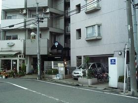 16/18 エントランス