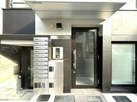 13/13 エントランス