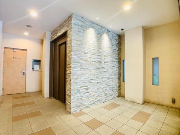 14/21 エントランス