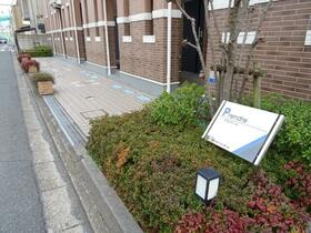 16/16 エントランス