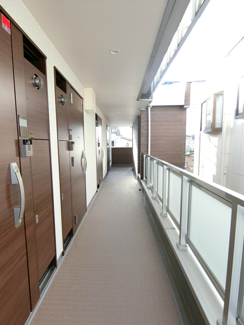 22/30 エントランス