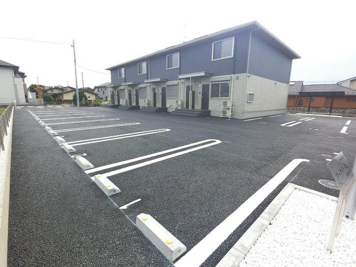 17/20 駐車場