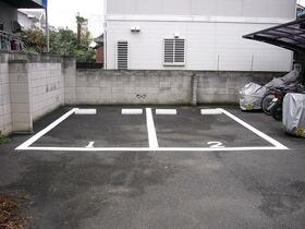 16/16 駐車場
