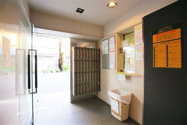 23/23 エントランス