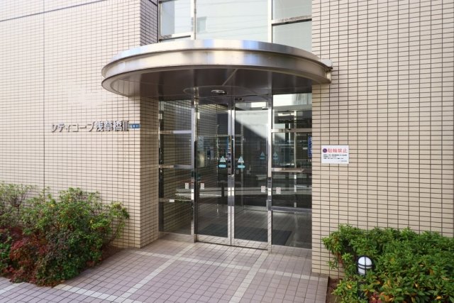 16/17 エントランス