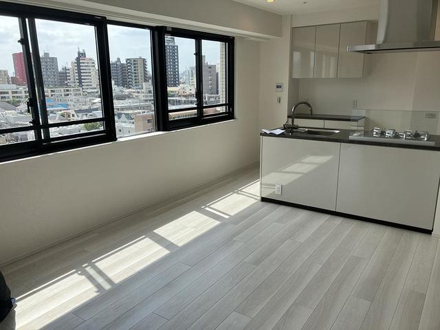 8/8 リビング/ダイニング