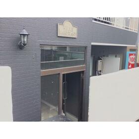 16/17 エントランス