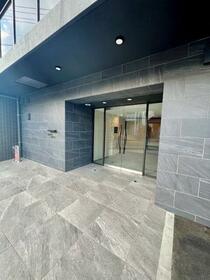 2/2 エントランス