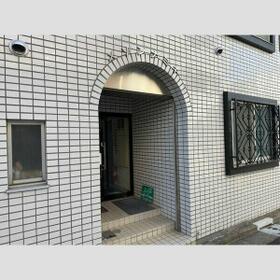 15/15 エントランス