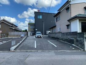 2/2 駐車場