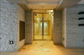 13/13 エントランス