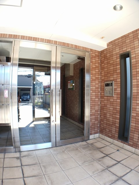 14/20 エントランス