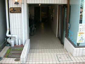 16/21 エントランス