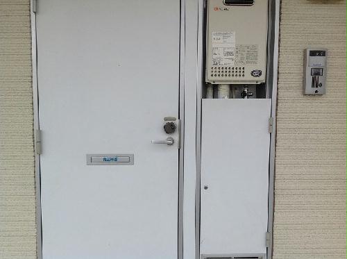 13/17 エントランス