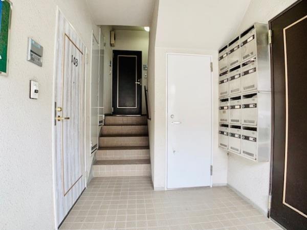 22/25 エントランス