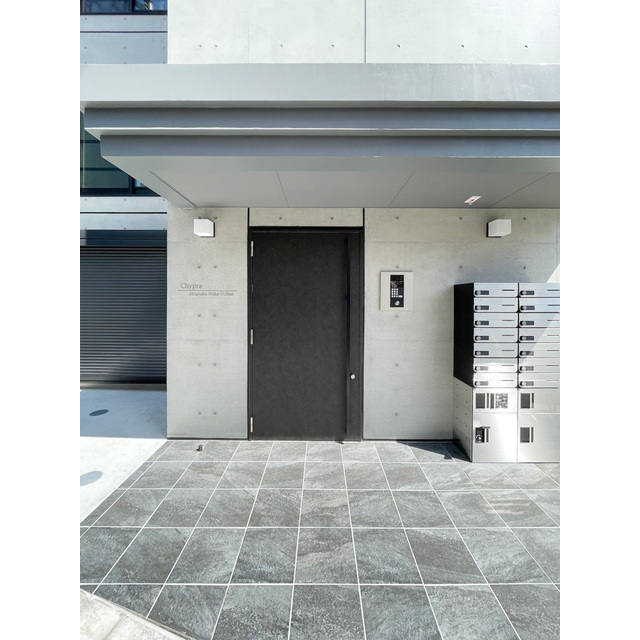 17/19 エントランス