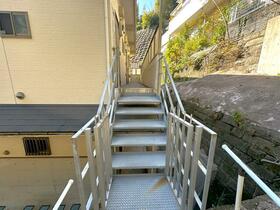 2/2 エントランス