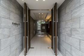 13/16 エントランス