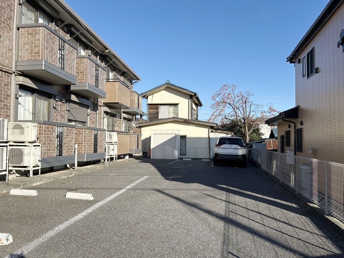 18/18 駐車場