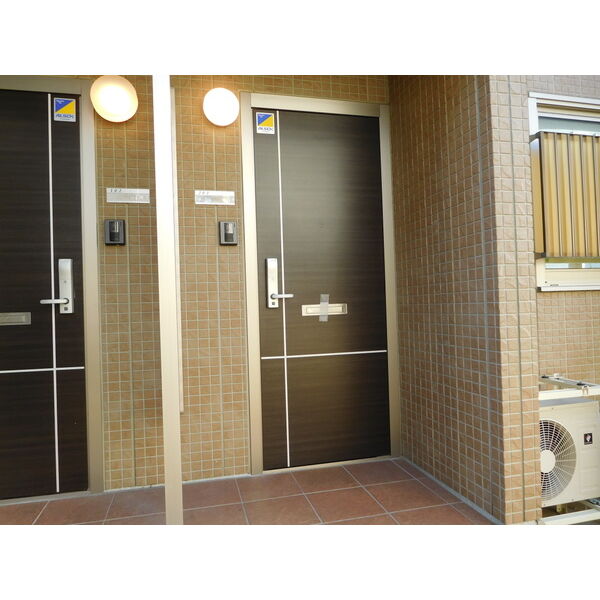 18/21 エントランス