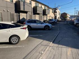 14/14 駐車場