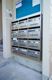 16/16 エントランス