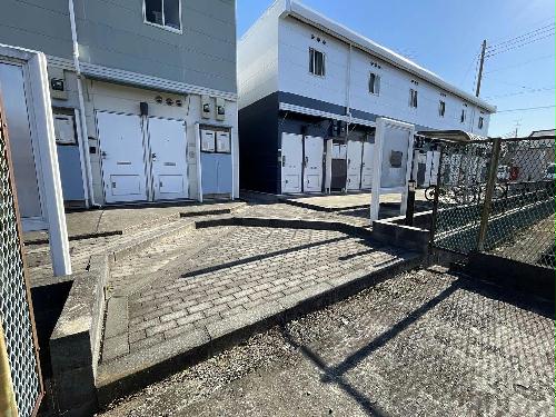 13/13 エントランス