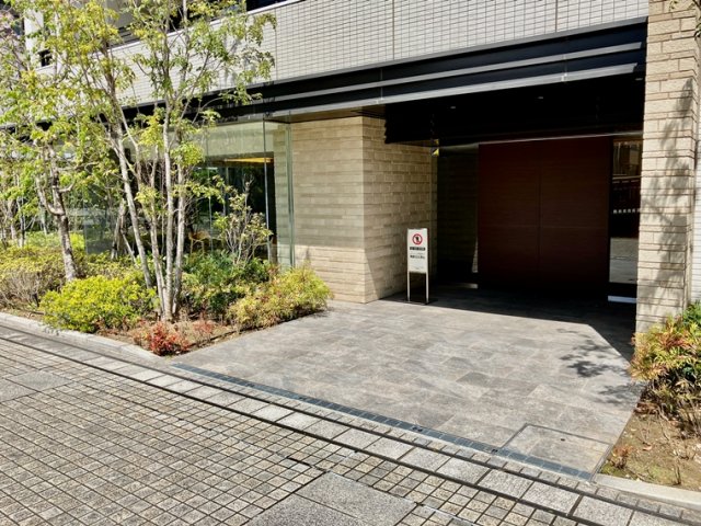 17/17 エントランス