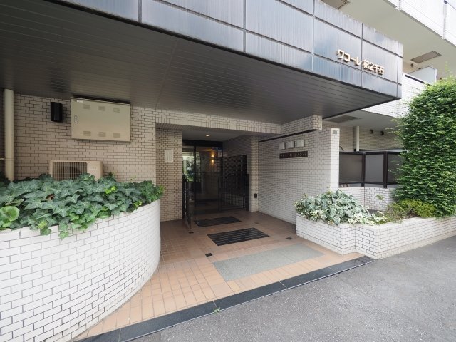 2/3 エントランス