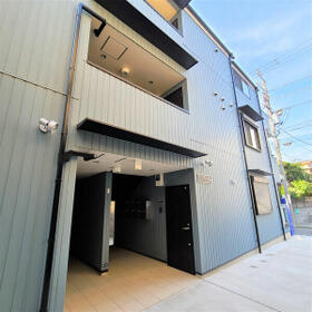 2/3 エントランス