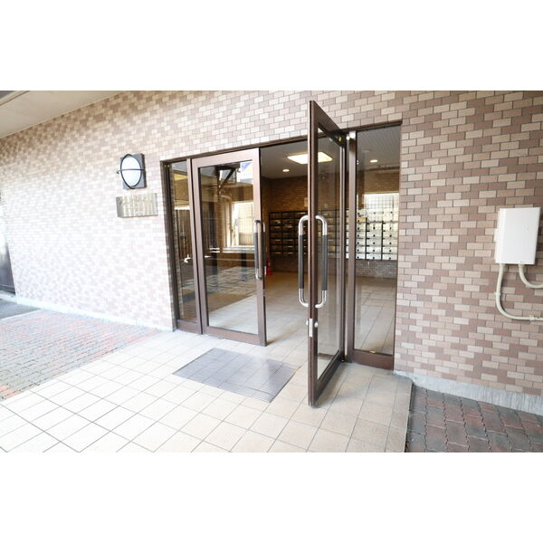 17/26 エントランス