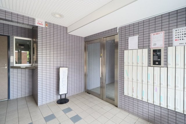 21/23 エントランス