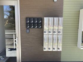 16/16 エントランス