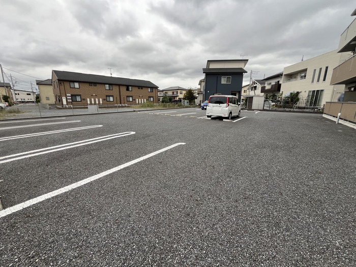 18/22 駐車場
