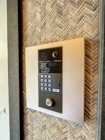 15/19 エントランス