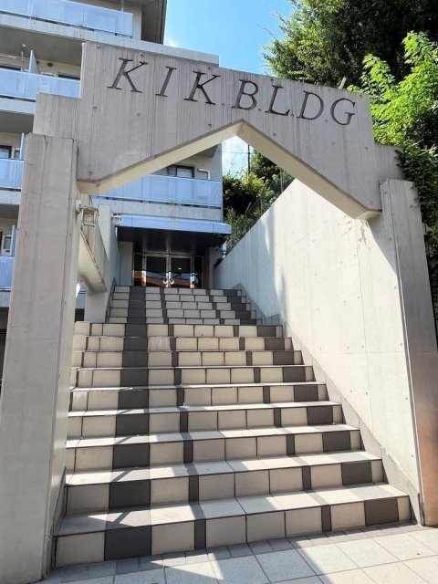 24/26 エントランス