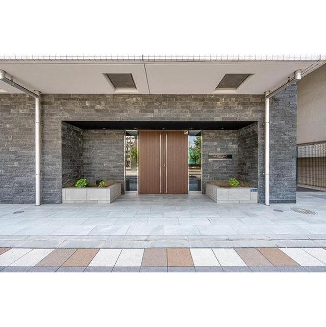 14/25 エントランス